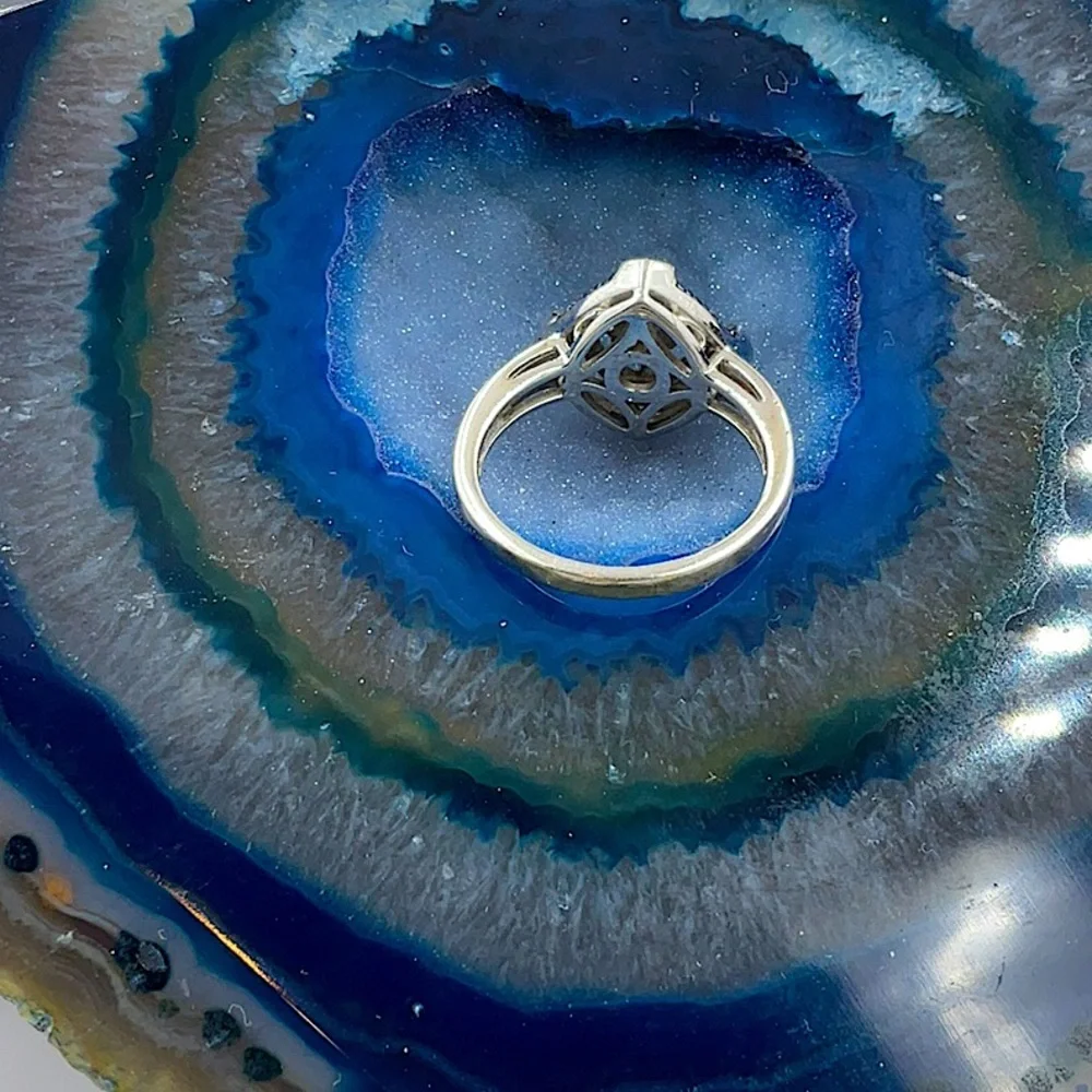 Vtg. Sterling Silver Ring With Blue & White Sapphires. Ring Size 8 - Picture 6 of 9